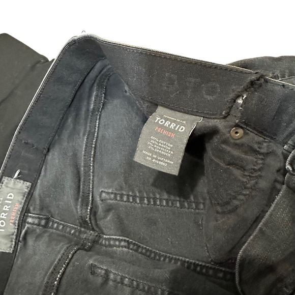 Torrid Lot of 2 Sky High Skinny and Black Plus Size Pants Jeans Size 14/1R - Picture 10 of 16